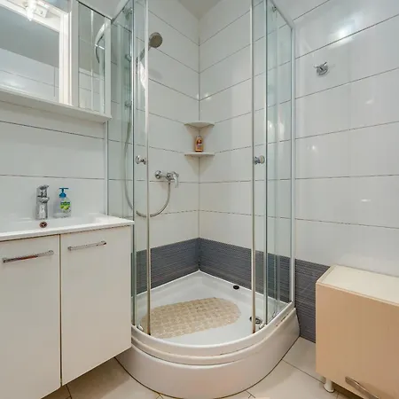 Comfortable Obad, 4 Min Walk To Znjan سبليت
