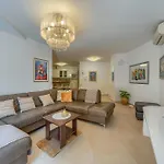 Daire Comfortable Obad, 4 Min Walk To Znjan