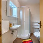 Daire Comfortable Obad, 4 Min Walk To Znjan Split