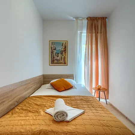 Comfortable Obad, 4 Min Walk To Znjan Спліт