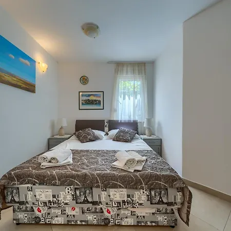 公寓 Comfortable Obad, 4 Min Walk To Znjan *
