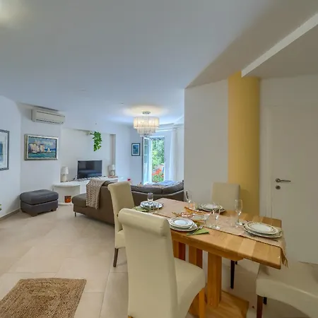 公寓 Comfortable Obad, 4 Min Walk To Znjan